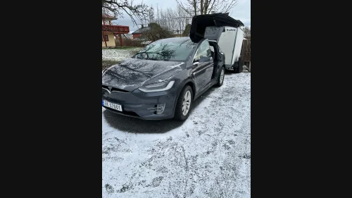 TESLA MOTORS Model X 75D 4WD 5-s