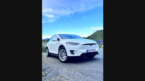 TESLA Model X 75D AWD 7-s/ Premium/ CCS/