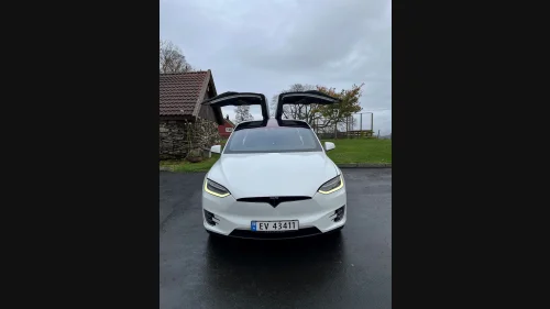 TESLA Model X 75D 4WD 6-s