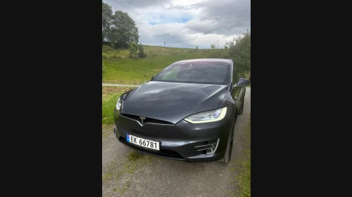 TESLA Model X 75D 4WD 7-s