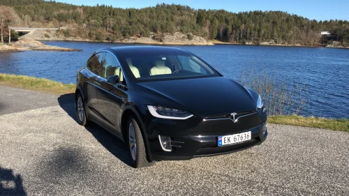 TESLA Model X 75D 4WD 7-s