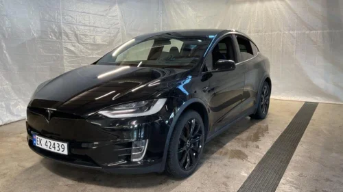 TESLA MOTORS Model X 75D AWD Autopilot Pano Navi H.Feste Dab+ R.Kam 1 Eier
