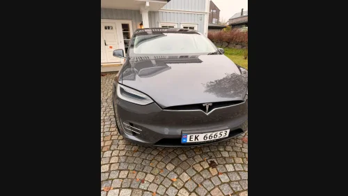 TESLA Model X 75D 4WD 6-s Autopilot