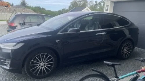 TESLA Model X 75D 4WD 7-s