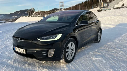 TESLA Model X 100D 7-s Skinn, Krok, mcu2, Autopilot, Premium