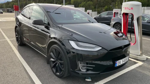 TESLA Model X 75D 4WD 6-s