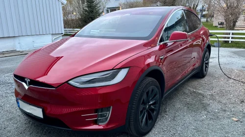 TESLA Model X 75D
