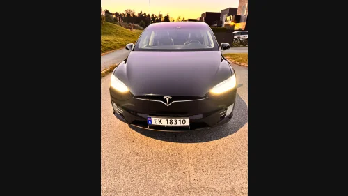 TESLA MOTORS Model X 90D