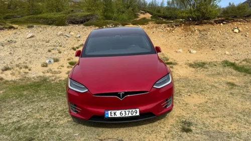 TESLA Model X 2018 Tesla Model X 75D–7 seter, multirød, kun 42000 km!