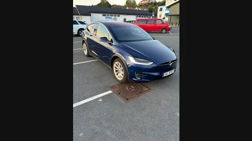 TESLA Model X X75D, 7 seter