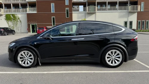 TESLA Model X 75D - Ny EU - MCU2 - CCS