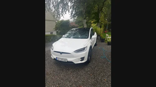 TESLA Model X 75D 4WD 7-s