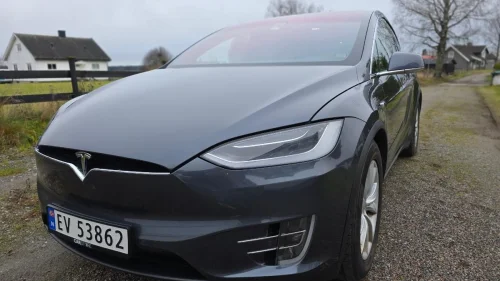 TESLA Model X 75D 5-seter premium interiør full FSD HW3 vinterpakke
