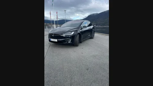 TESLA Model X 75D 4WD 6-s