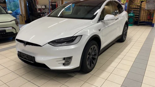 TESLA Model X 75D 4WD 7-s .TILHFESTE++