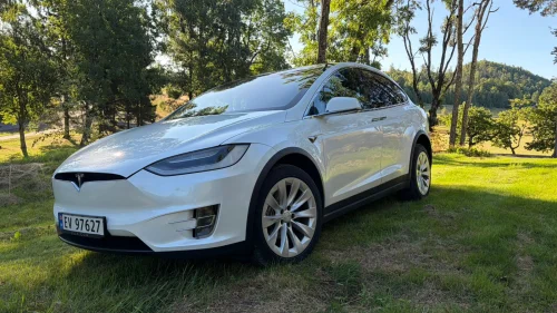 TESLA Model X Long Range 5-s