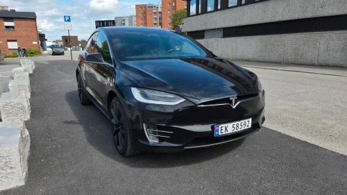 TESLA Model X 75D 4WD 6-s