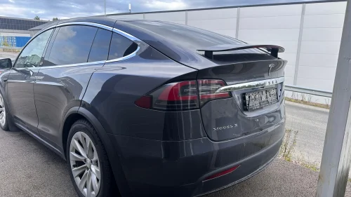 TESLA Model X 75D 4WD 6-S CCS AP