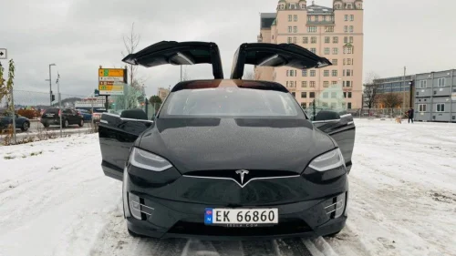 TESLA Model X 75D 4WD 7-s