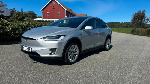 TESLA Model X 75D 4WD 7-s