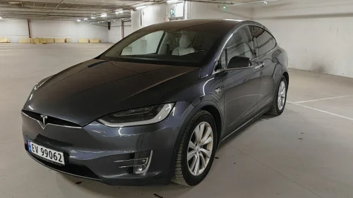 TESLA Model X Long Range 6-s