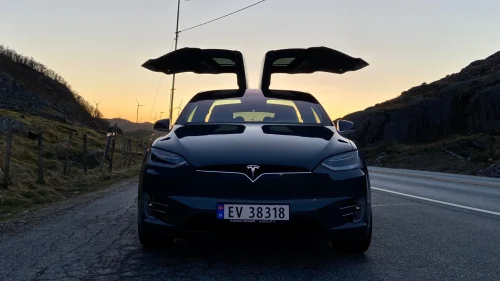 TESLA Model X 75D 6-seter  Luftfjæring  MCU2  Hengerfeste CCS