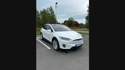 TESLA Model X Long Range 6-s