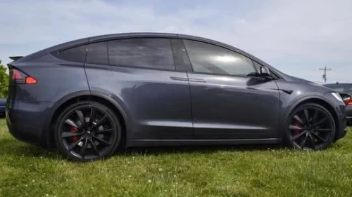 TESLA MOTORS Model X En helt loco Ludacris utgave av Tesla X P100D