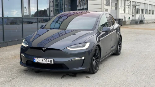 TESLA Model X Plaid