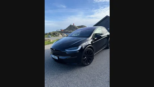 TESLA Model X Modell X Plaid