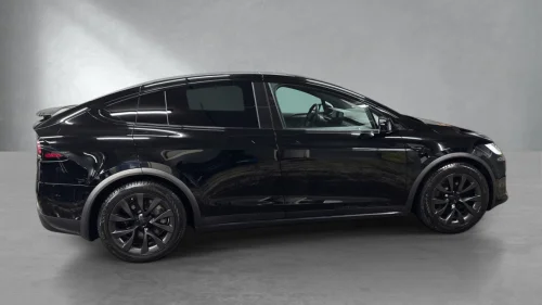 TESLA Model X Plaid