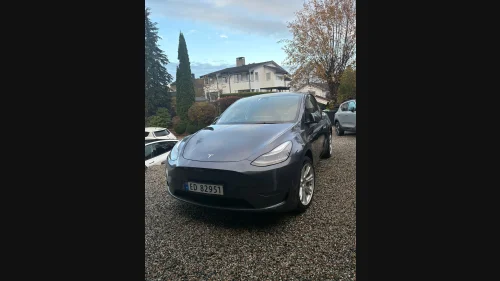 TESLA Model Y Long Range AWD / Enhanced autopilot / Acc. boost