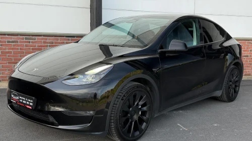 TESLA Model Y AWD // LR // AP // Rattvarme // Panorama // S+V