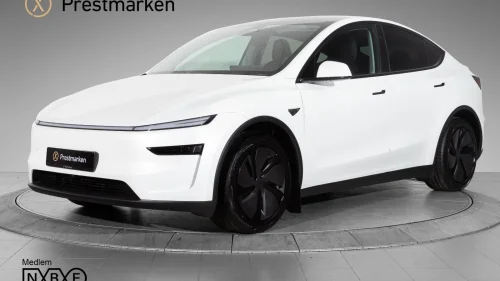 TESLA Model Y Long Range AWD Facelift Skinn Autopilot Krok Norsk