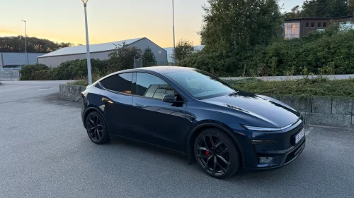 TESLA Model Y Performance AWD