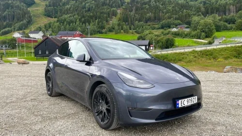 TESLA Model Y Long Range AWD
