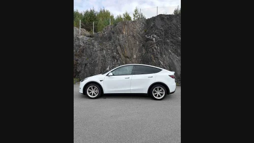 TESLA Model Y SE PRIS ILONG RANGE AWD | ACC. BOOST| EU 09/27 I