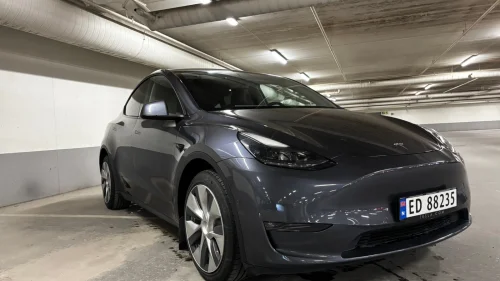 TESLA Model Y Long Range AWD - selges med ekstra Tesla garanti