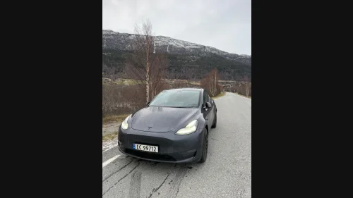 TESLA Model Y LR – Midnight Silver, EAP, Premium int, tilhengerfeste