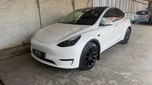 TESLA Model Y LongRange/AWD/Premium/Autopilot/SortSkinn /