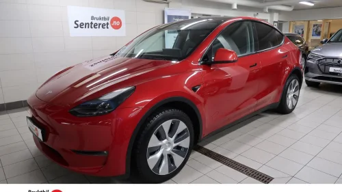 TESLA Model Y Long Range AWD,Skinn.Glasstak,kamera