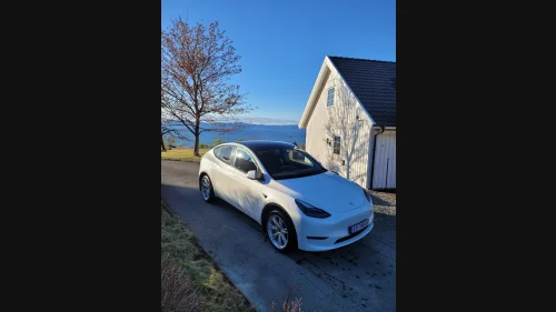 TESLA Model Y Long Range AWD