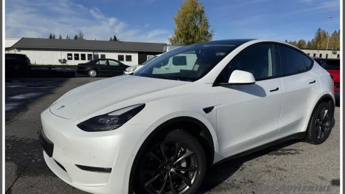 TESLA Model Y Long Range AWD, Panorama, 1 Eier, Krok, Garanti 12mån