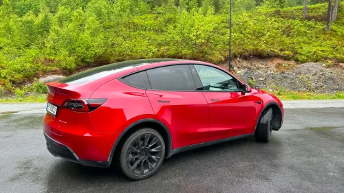 TESLA Model Y Long Range AWD Langkjørt og velholdt.