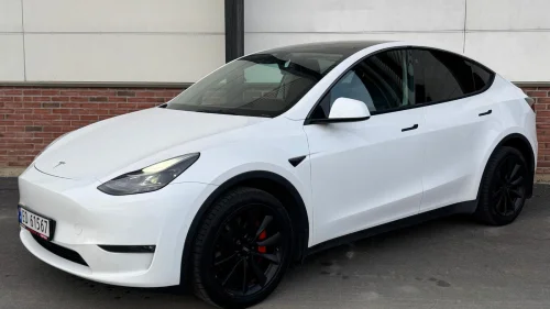 TESLA Model Y AWD // LR // AP // Rattvarme // Panorama // S+V // App