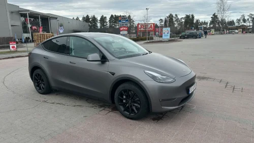TESLA Model Y Long Range AWD