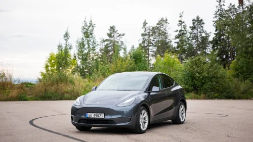 TESLA Model Y Long Range AWD