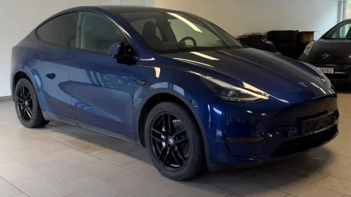 TESLA Model Y Long Range AWD Skinn Autop Krok Pano Rattvarme EU-12.28