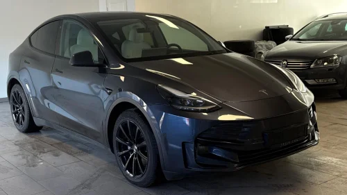 TESLA Model Y LR AWD Startech-Styling Krok Autopilot EU-03.27 1-Eier