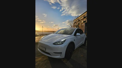 TESLA Model Y Long Range AWD